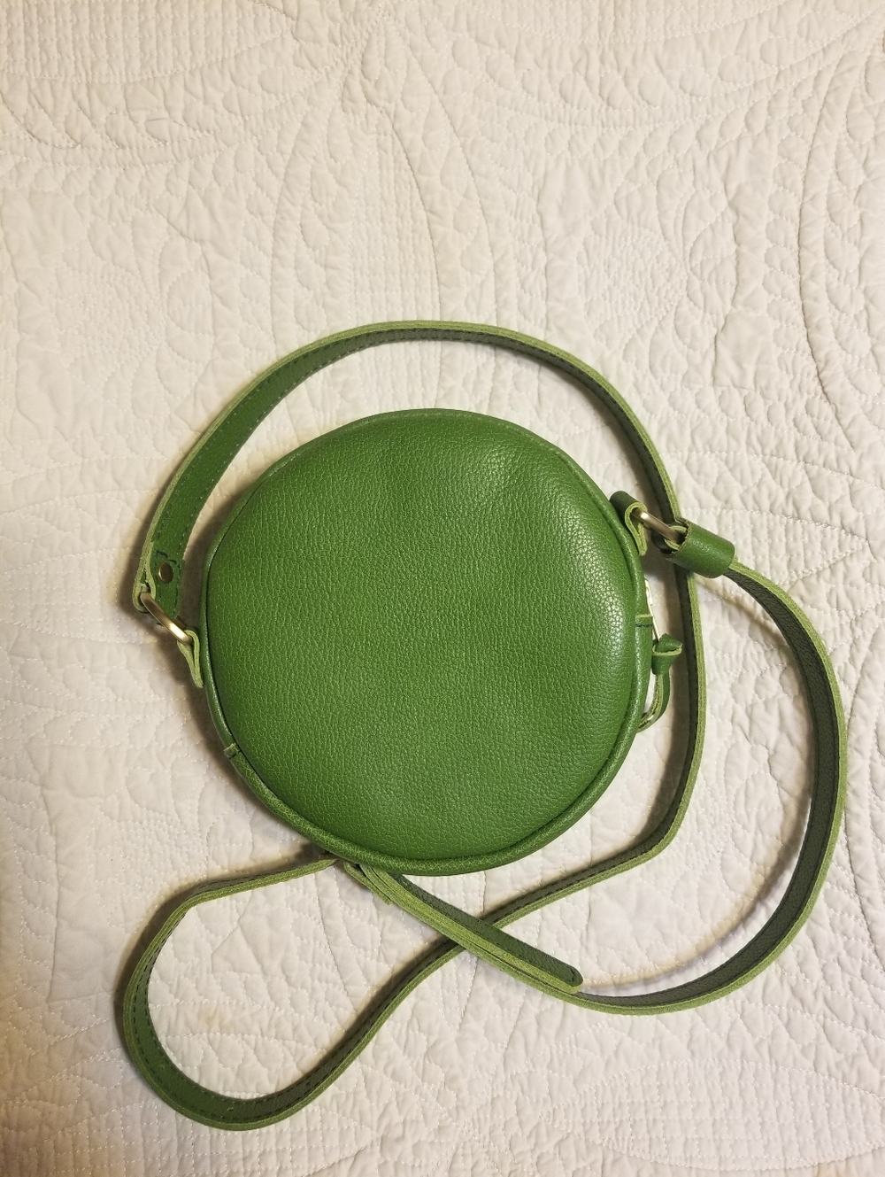 PORTLAND LEATHER GOODS MANTIS green Pebbled Small Circle Crossbody Bag - Picture 2 of 6